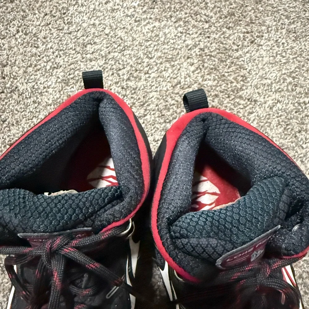 Altra lone peak 3.0 Men's Black and Red Athletic Trail Shoes - Picture 7 of 8